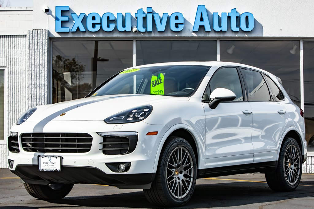 Photo 3 of this PORSCHE CAYENNE