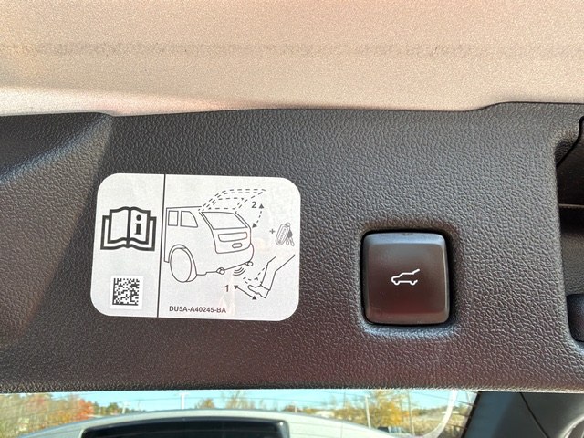 Photo 17 of this FORD ESCAPE