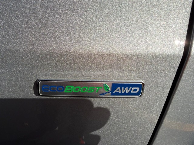Photo 5 of this FORD ESCAPE