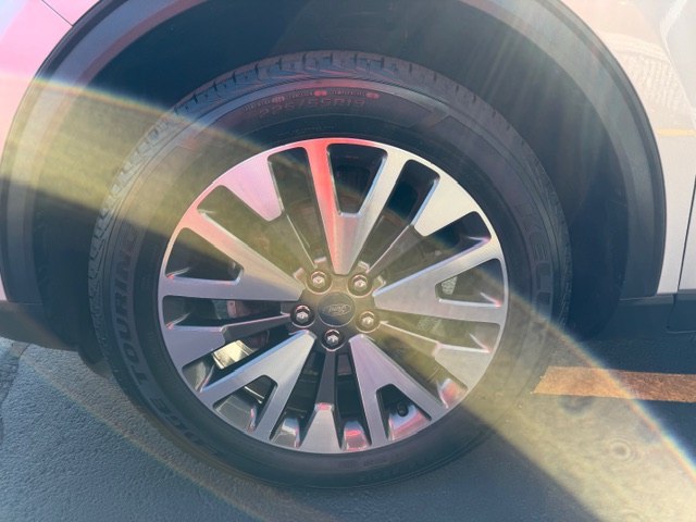Photo 9 of this FORD ESCAPE