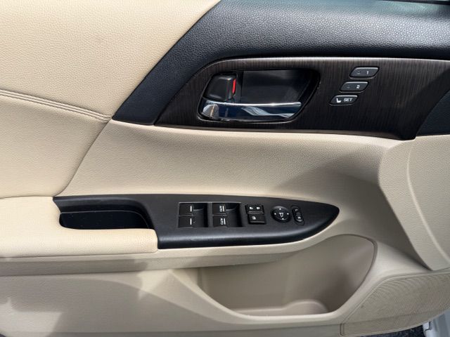 Photo 9 of this HONDA ACCORD