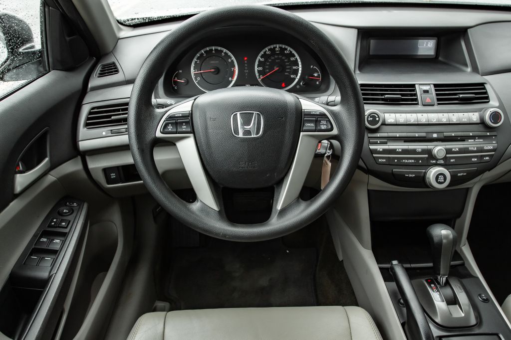 Photo 19 of this HONDA ACCORD