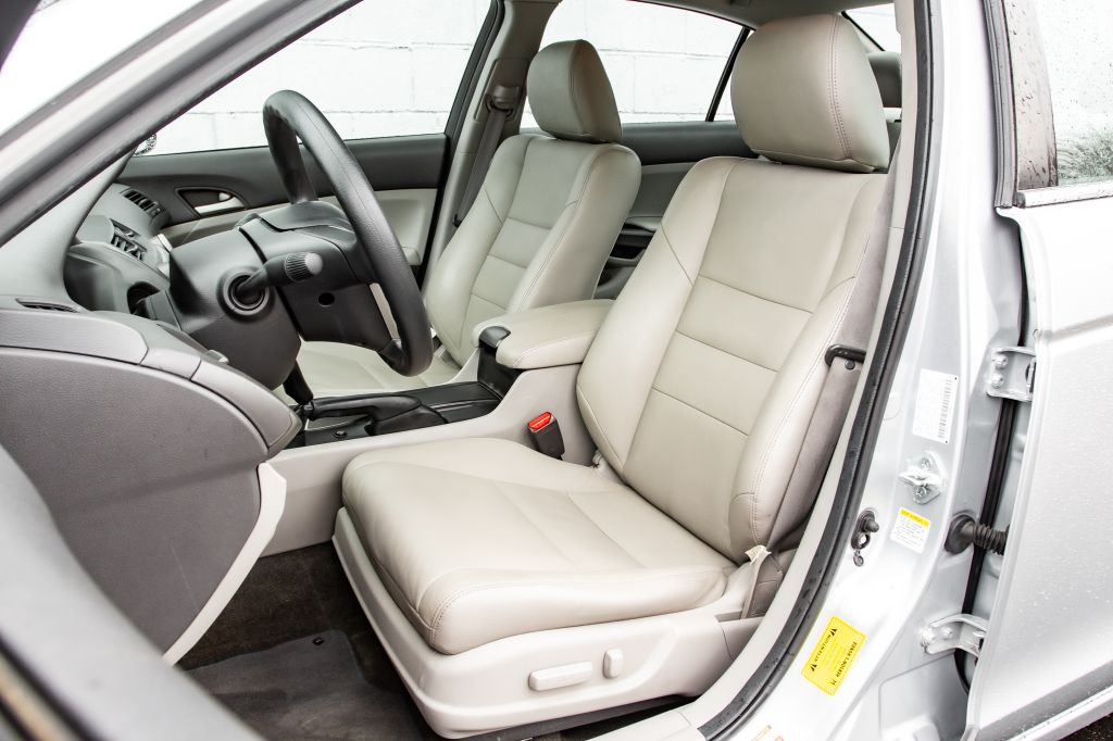 Photo 22 of this HONDA ACCORD