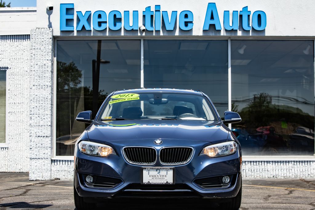 Photo 2 of this BMW 228