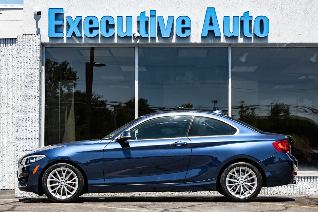 Photo 4 of this BMW 228