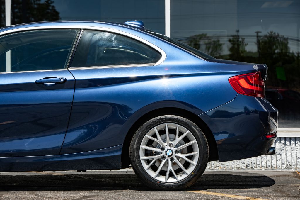 Photo 12 of this BMW 228