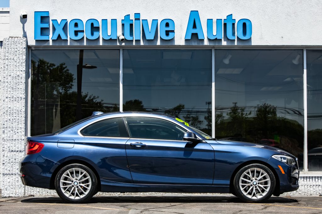 Photo 8 of this BMW 228