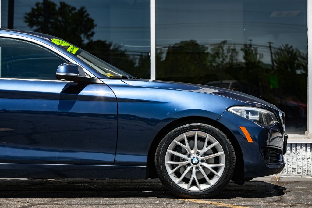 Photo 10 of this BMW 228