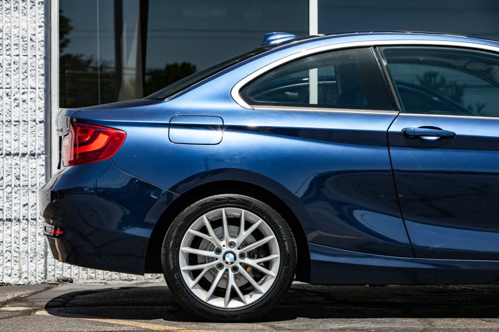 Photo 9 of this BMW 228