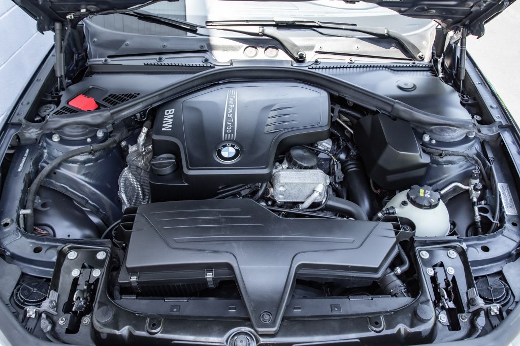 Photo 26 of this BMW 228