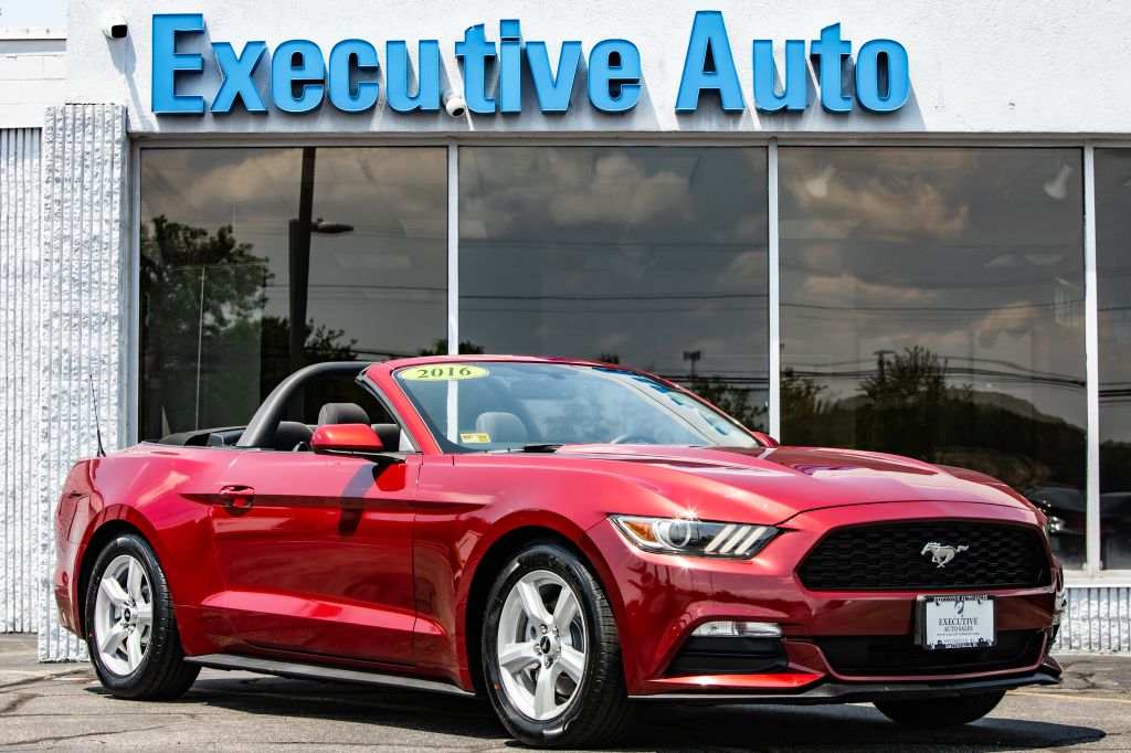 2016 Ford Mustang V6 Convertible RWD