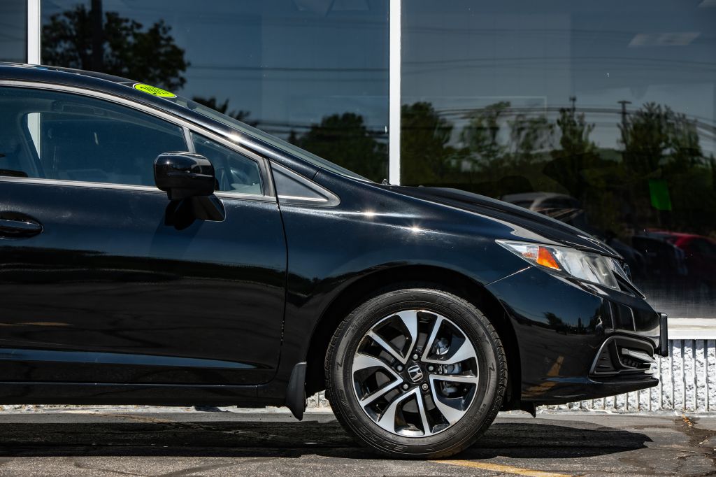 Photo 10 of this HONDA CIVIC