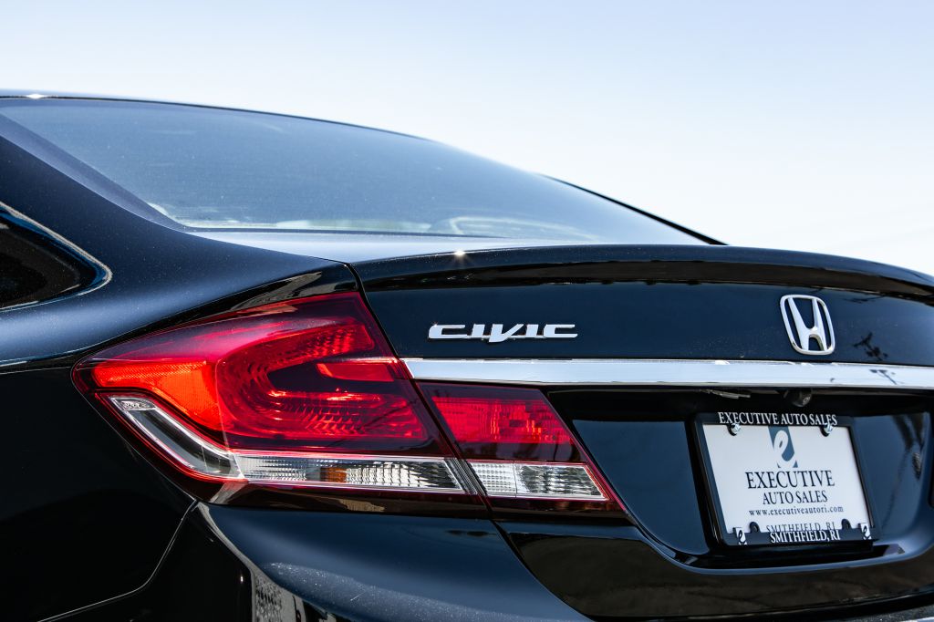 Photo 16 of this HONDA CIVIC