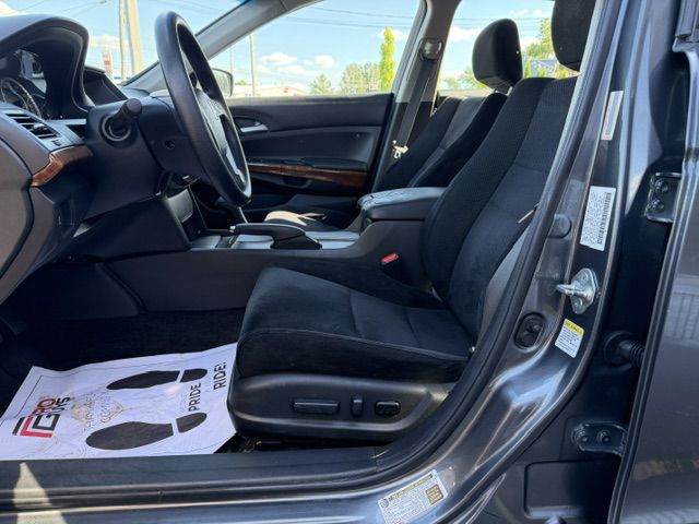 Photo 8 of this HONDA ACCORD