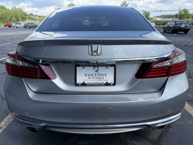 Photo 3 of this HONDA ACCORD