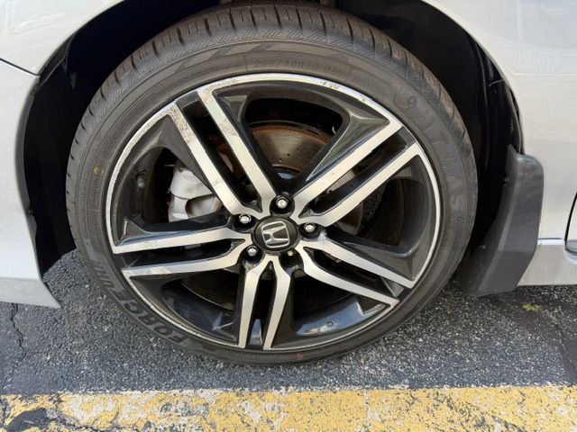Photo 7 of this HONDA ACCORD