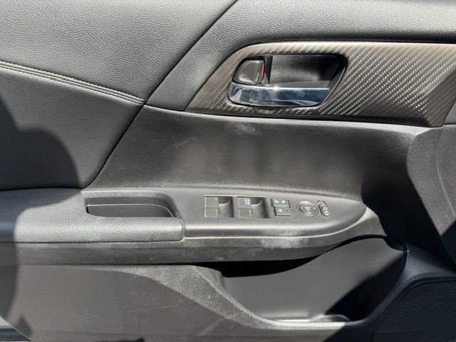 Photo 9 of this HONDA ACCORD