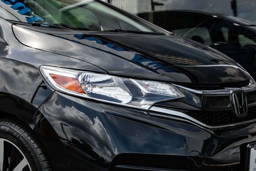 Photo 15 of this HONDA FIT