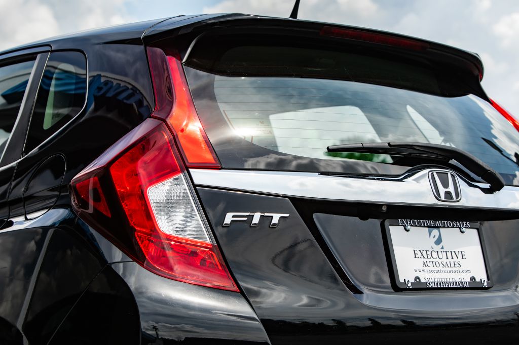 Photo 16 of this HONDA FIT