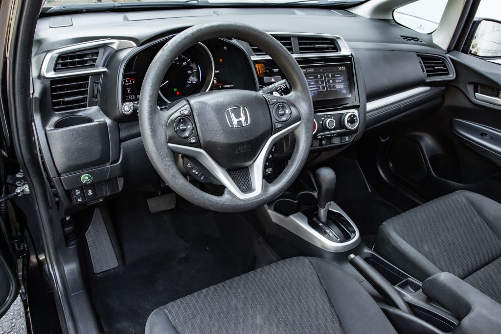 Photo 17 of this HONDA FIT