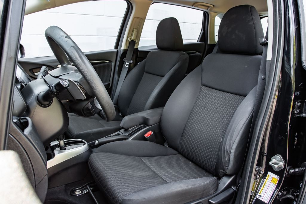 Photo 23 of this HONDA FIT