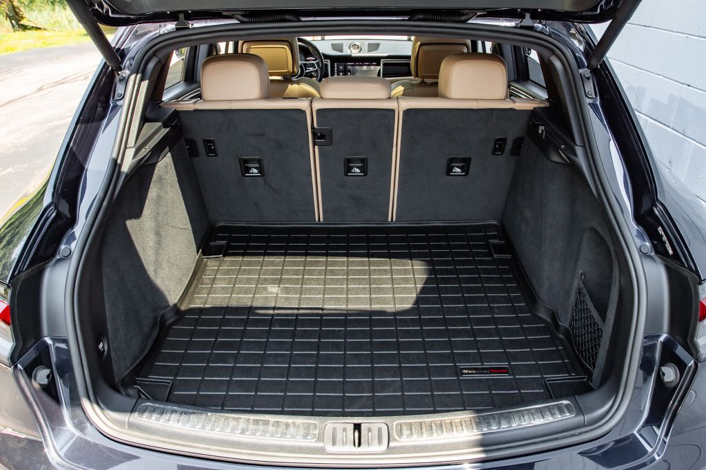 Photo 28 of this PORSCHE MACAN