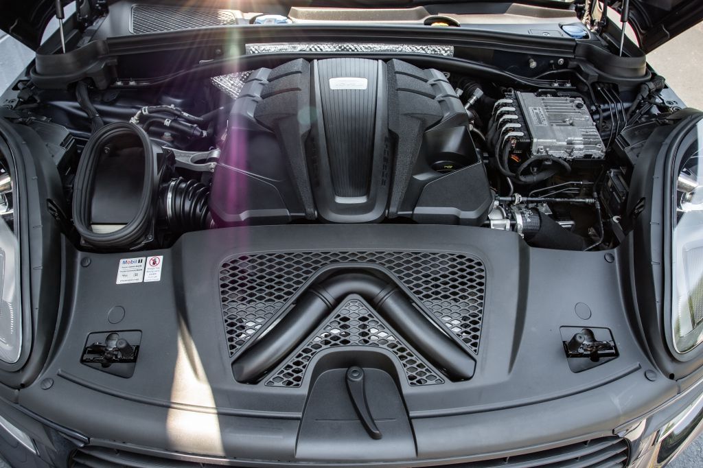 Photo 29 of this PORSCHE MACAN