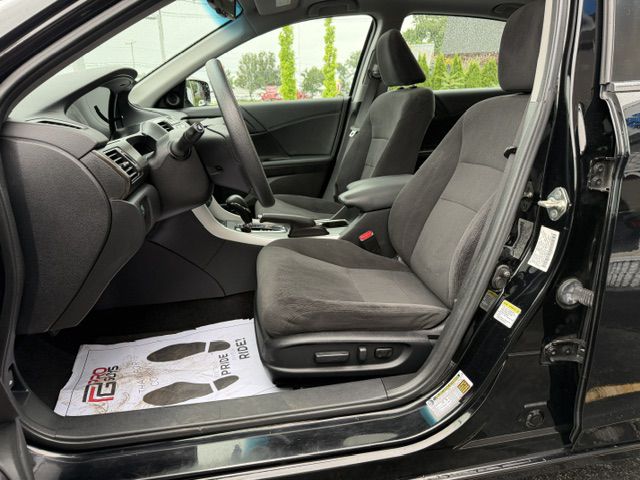 Photo 8 of this HONDA ACCORD