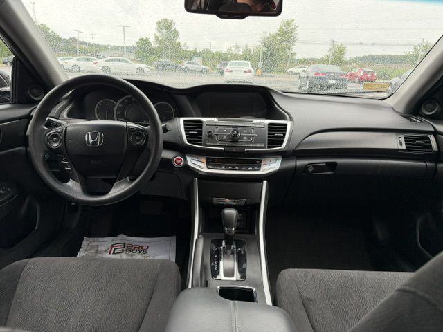 Photo 11 of this HONDA ACCORD