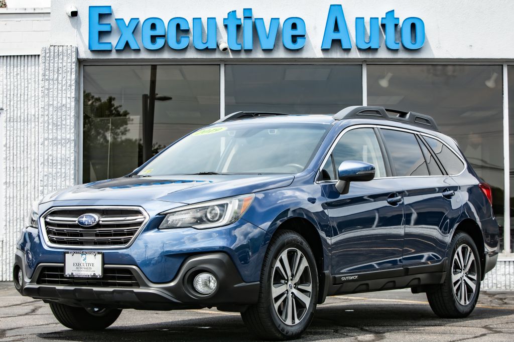 Photo 3 of this SUBARU OUTBACK