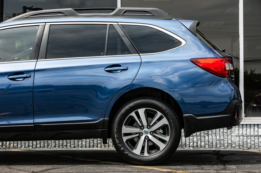 Photo 12 of this SUBARU OUTBACK