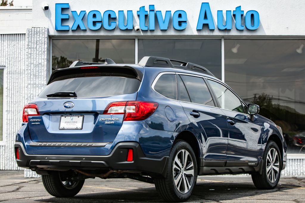 Photo 7 of this SUBARU OUTBACK