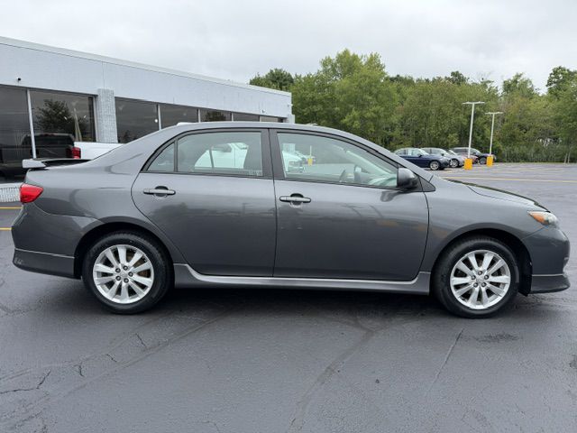 Photo 2 of this TOYOTA COROLLA