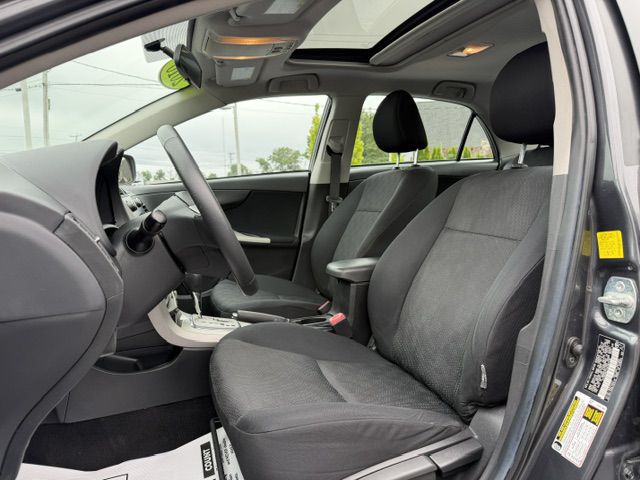Photo 9 of this TOYOTA COROLLA
