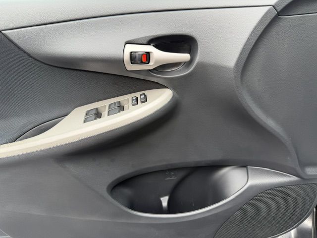 Photo 10 of this TOYOTA COROLLA