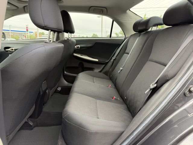 Photo 11 of this TOYOTA COROLLA