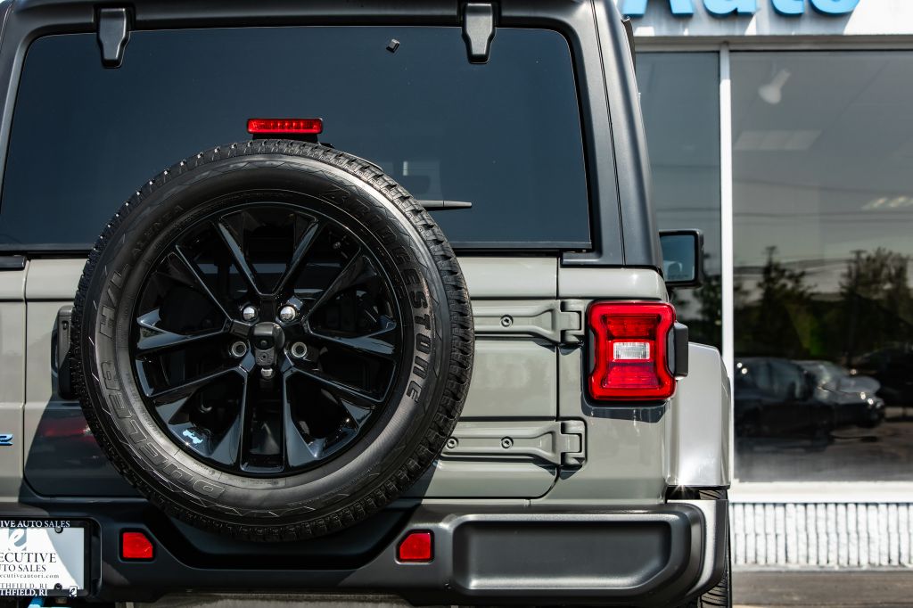 Photo 14 of this JEEP WRANGLER