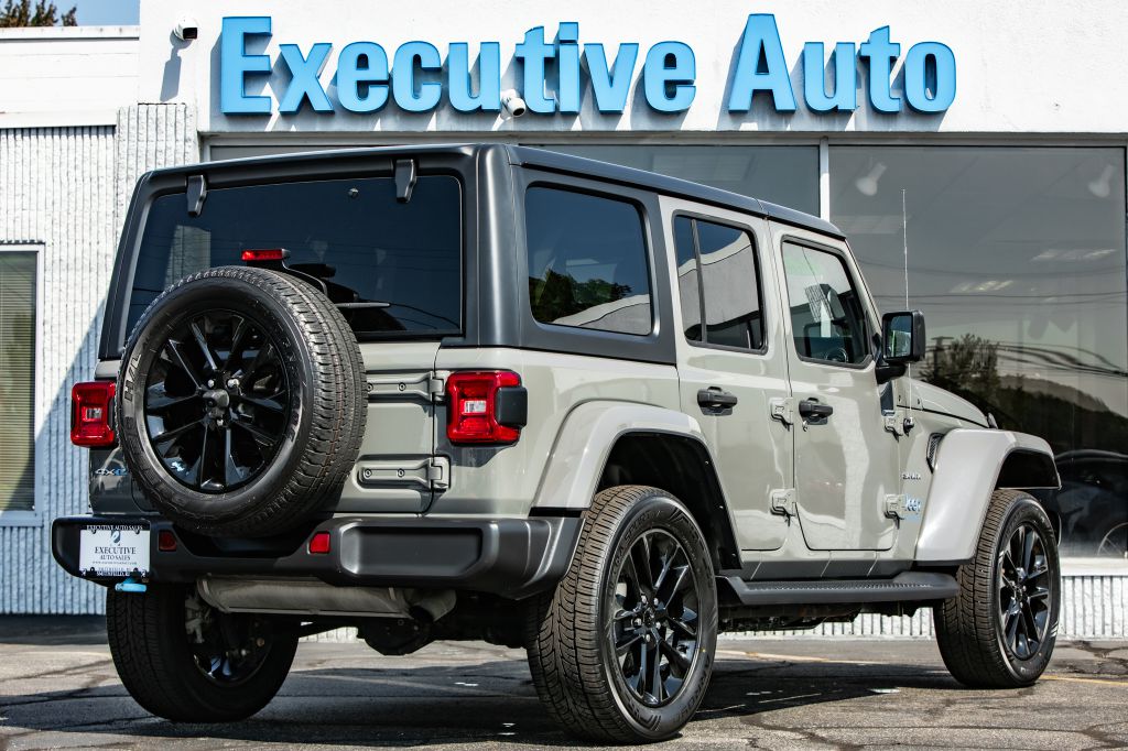 Photo 7 of this JEEP WRANGLER