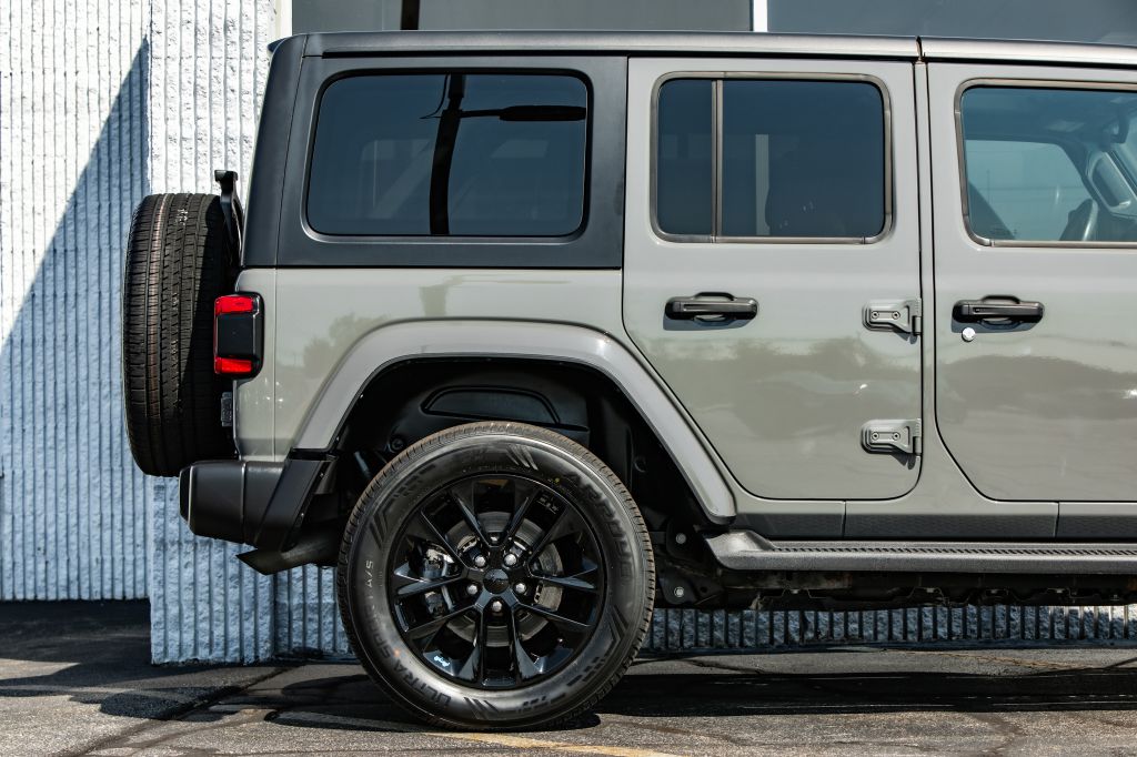 Photo 9 of this JEEP WRANGLER