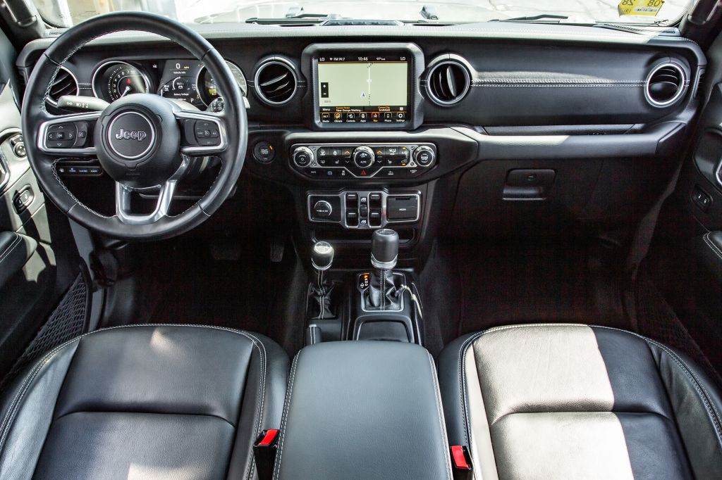Photo 18 of this JEEP WRANGLER