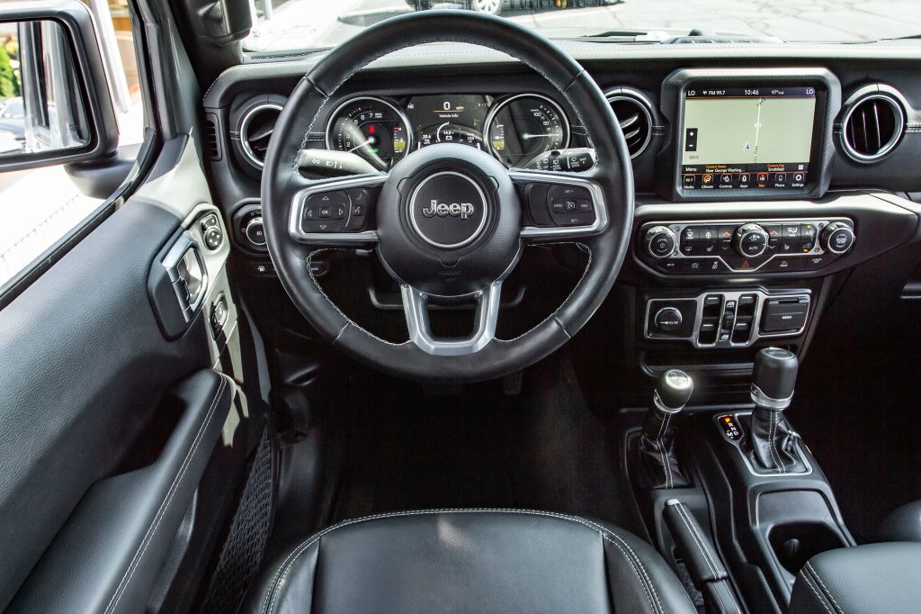 Photo 19 of this JEEP WRANGLER