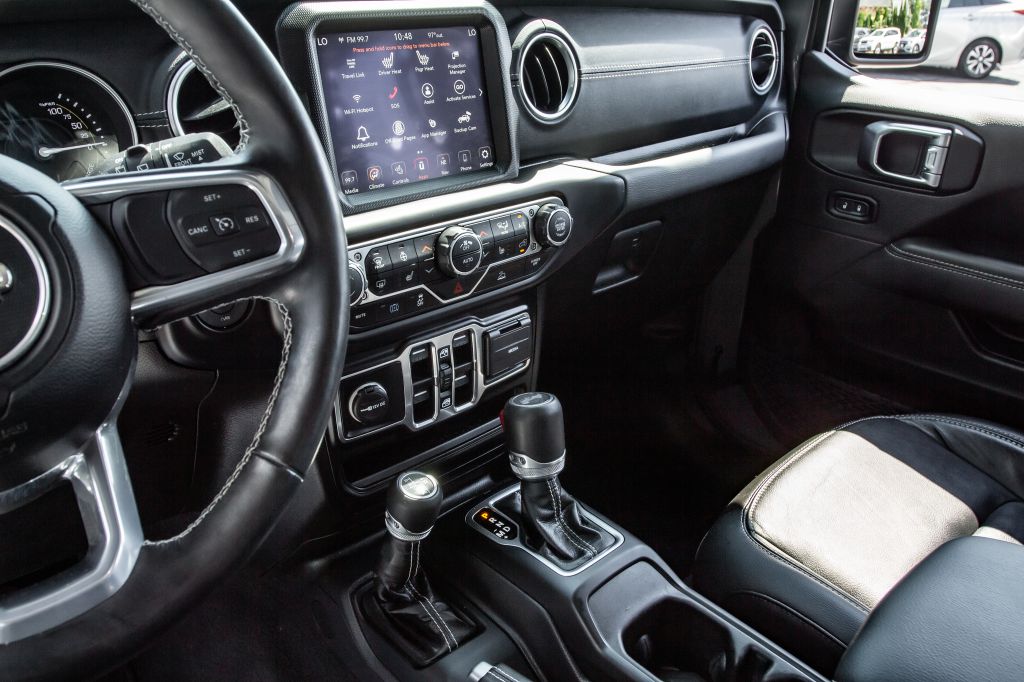 Photo 23 of this JEEP WRANGLER