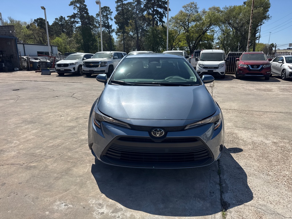 View vehicle photo 2