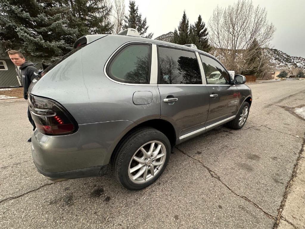 Photo 5 of this PORSCHE CAYENNE