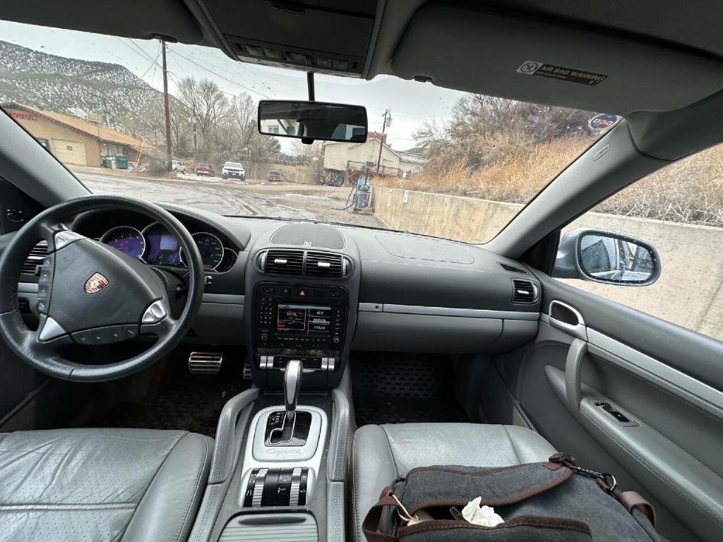 Photo 10 of this PORSCHE CAYENNE