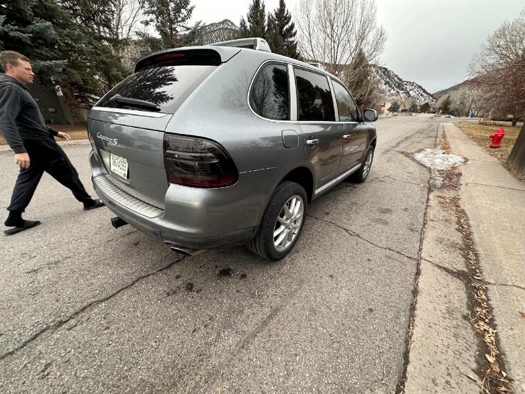 Photo 11 of this PORSCHE CAYENNE
