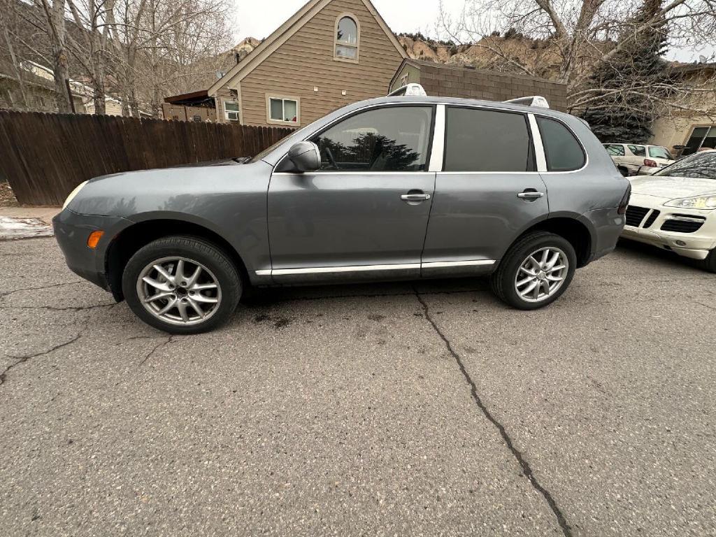 Photo 12 of this PORSCHE CAYENNE