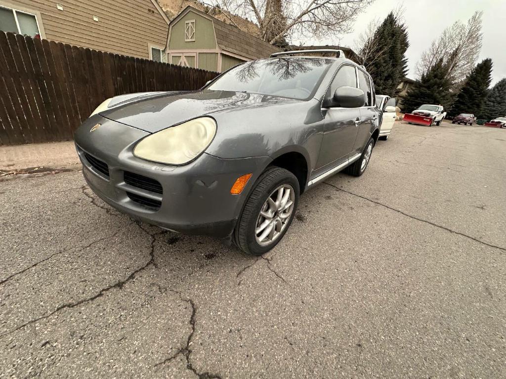 Photo 15 of this PORSCHE CAYENNE