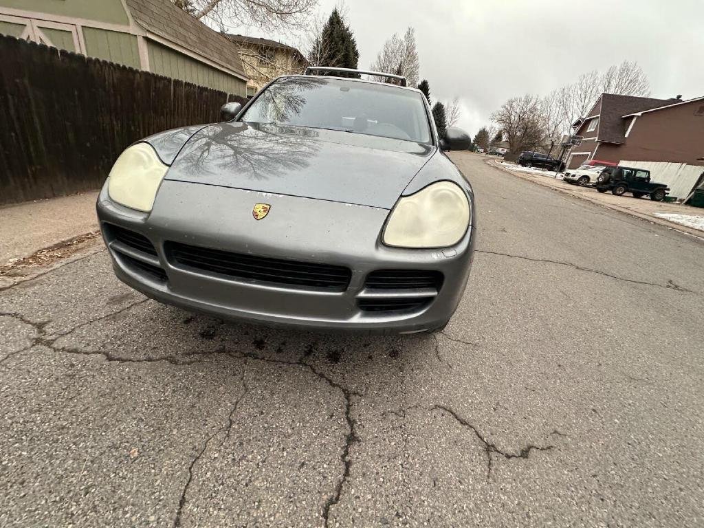 Photo 17 of this PORSCHE CAYENNE