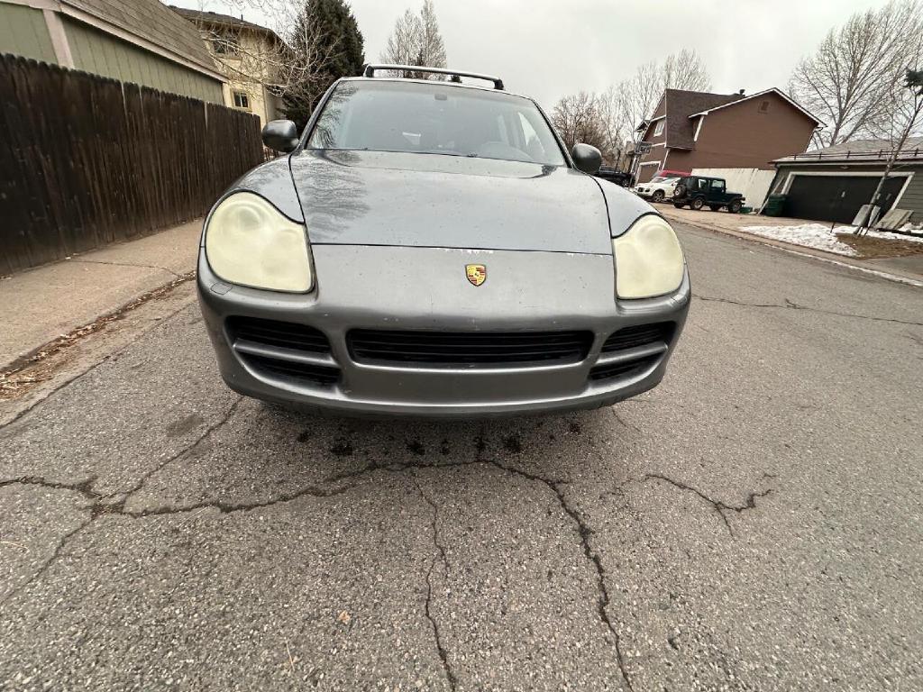 Photo 18 of this PORSCHE CAYENNE